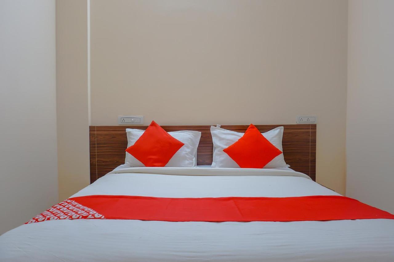 Oyo 81616 Omkar Executive Wagholi Luaran gambar